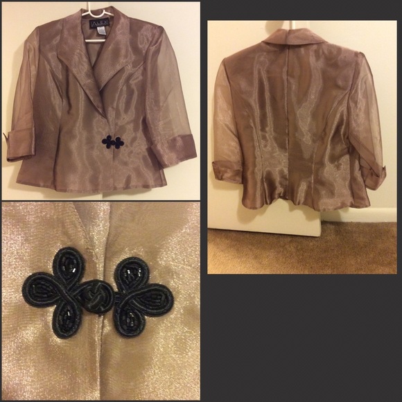 Alex Evenings Dresses & Skirts - Alex Evenings 2pc seasonless Formal Outfit