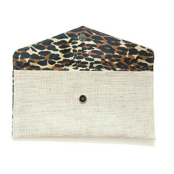 Clutch - Picture 2 of 3