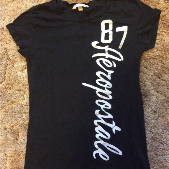 Black and white Aeropostale top