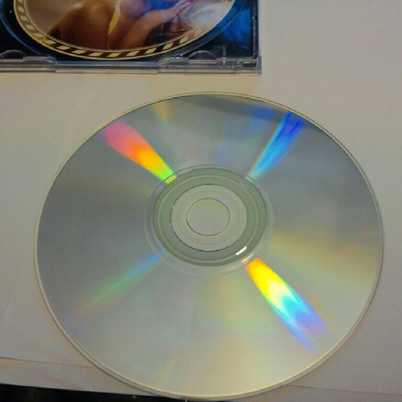 Selena Gomez and the screen when the sun goes down - Picture 4 of 4