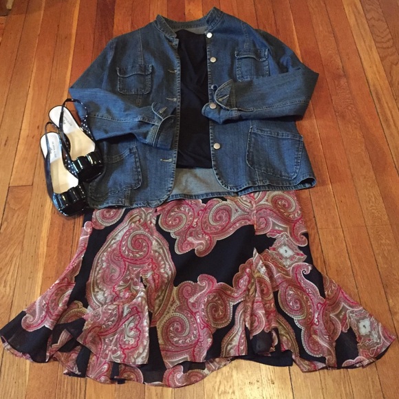 🎉Closet Clear Out🎉 Beautiful INC Silk Skirt