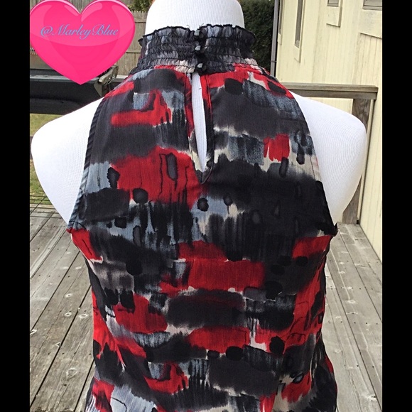 $5 ⭐️ Sleeveless Watercolor Blouse - Picture 2 of 4