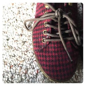 Dr. Marten Low Rise Sneaker