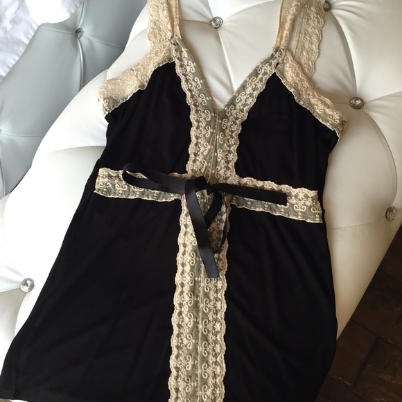 Arden B lace detail Cami - Picture 3 of 6