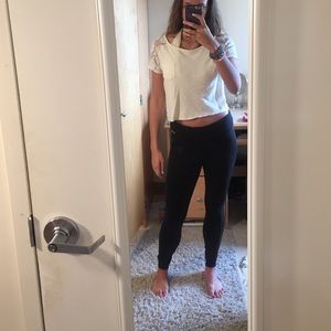 Lace sleeve crop top