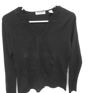 Light weight sweater