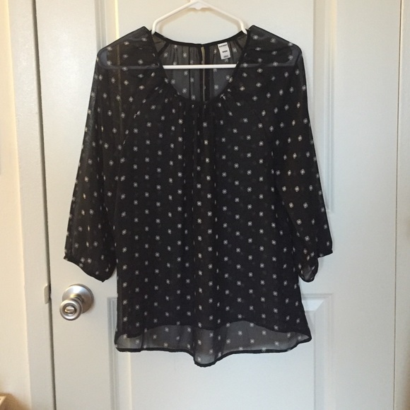 Old navy patterned sheer top