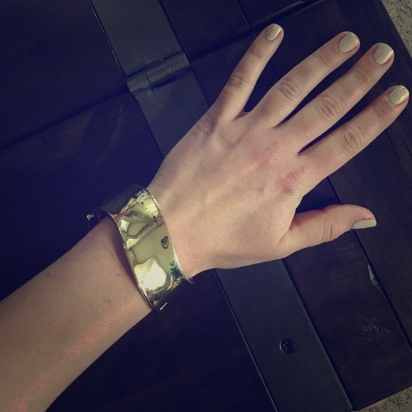 Express Gold Bangle
