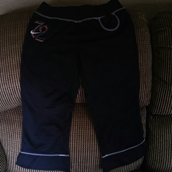 Nike work out capris