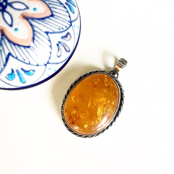 πHPπVintage sterling silver amber pendent - Picture 2 of 4