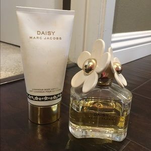 Marc Jacobs Daisy Perfume