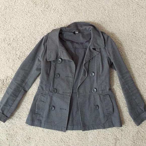 H&M lightweight canvas jacket. - Picture 2 of 4