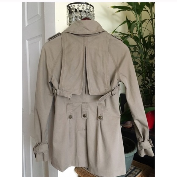 Trench coat - Picture 2 of 4