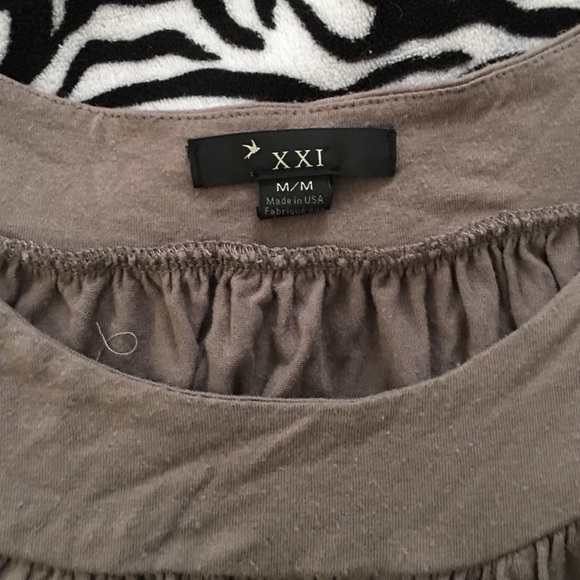 Flowy light brown blouse - Picture 2 of 2