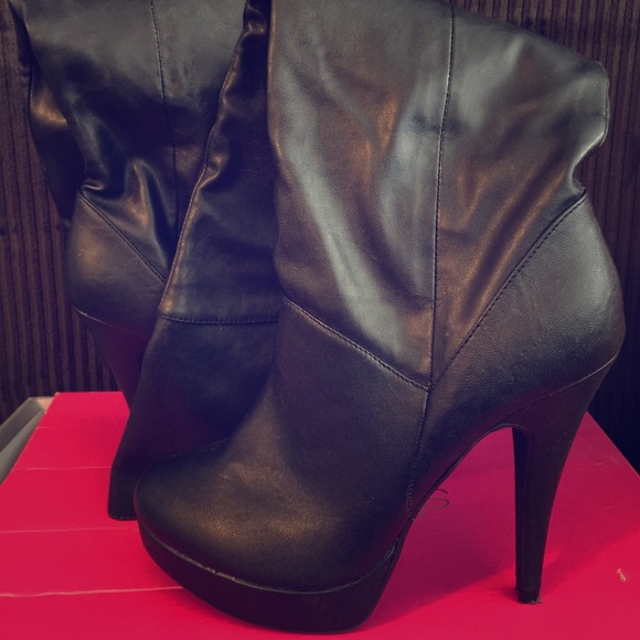 Shoedazzle Ellie black over the knee boots!