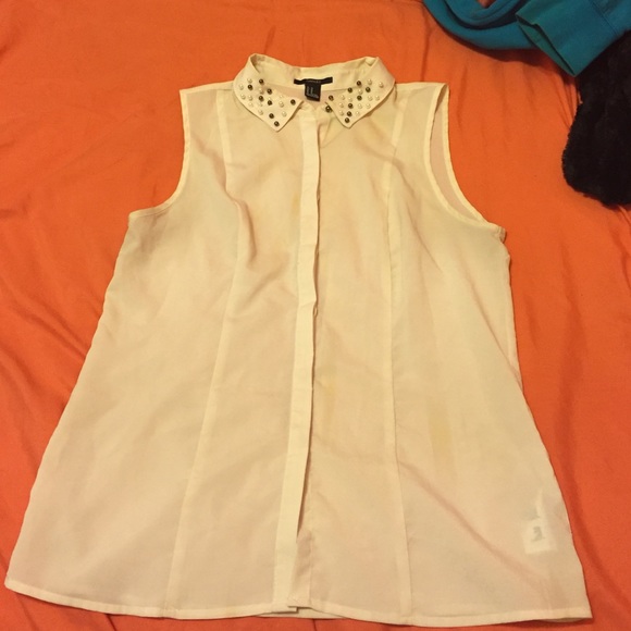 Collared slik blouse