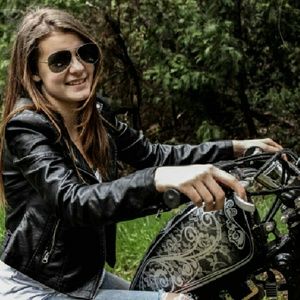 Meet your Posher, Aurora