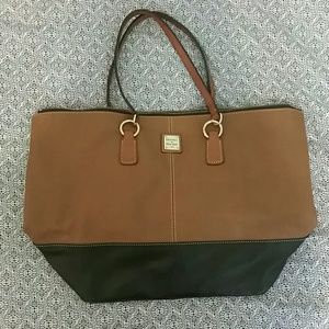 Brown Dooney & Bourke tote