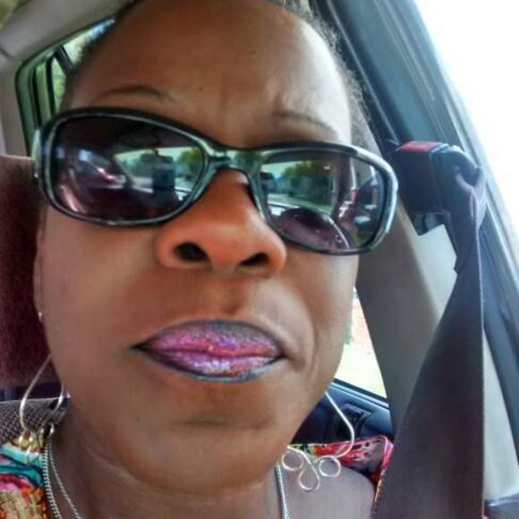 Meet your Posher, Denise