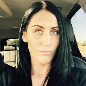 Meet your Posher, Jenn