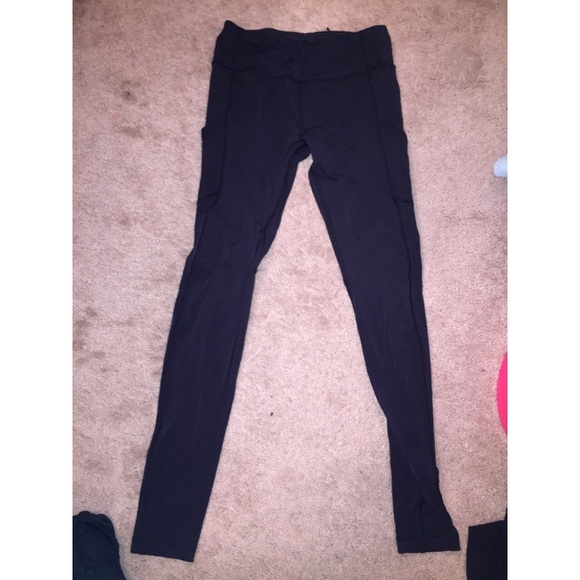 Black Lululemon Leggings ALL THE RIGHT PLACES