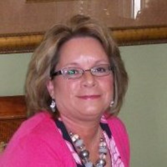 Meet your Posher, Debbie - Picture 1 of 1