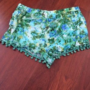 Floral shirts w/ detail @ bottom