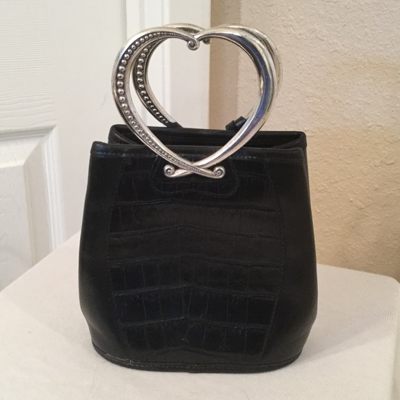 Welcome to my closet - Picture 2 of 4