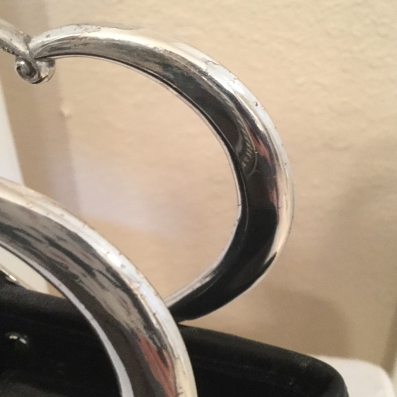 Welcome to my closet - Picture 4 of 4