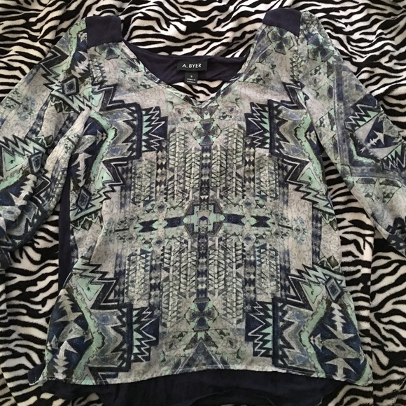 Small blue blouse - Picture 1 of 3