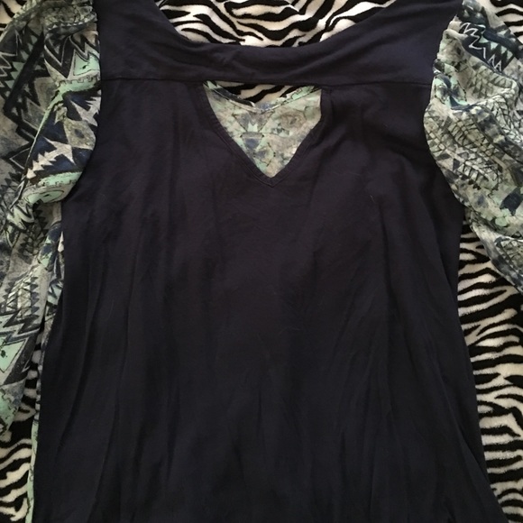 Small blue blouse - Picture 3 of 3