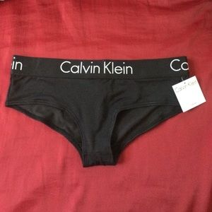NWT Calvin Klein hipster underwear
