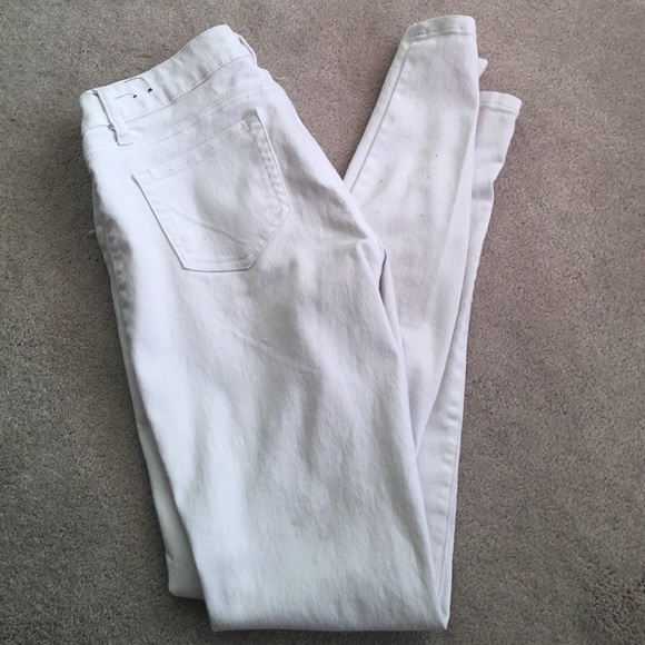 White jeggings