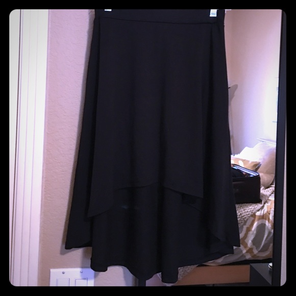 Black high low mini skirt. Forever 21