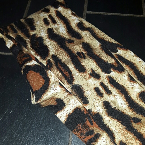 Leopard print leggings, soft, soft, soft! - Picture 3 of 4