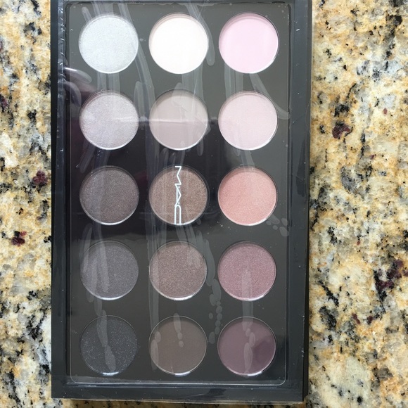MAC Cool Neutral X15 palette. SOLD - Picture 2 of 4