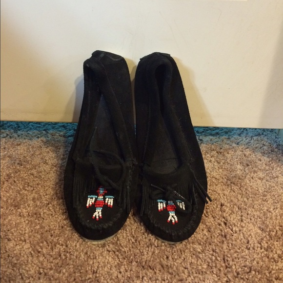 Minnetonka Moccasins "thunderbird" hard sole