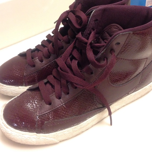Nike blazers size 6