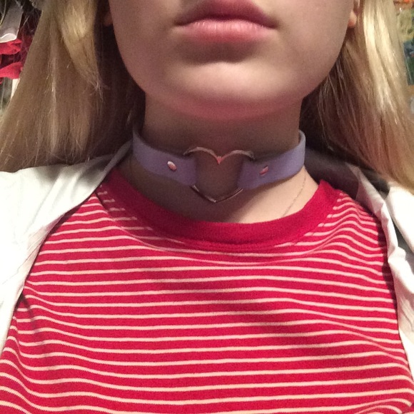 Purple hear choker necklace
