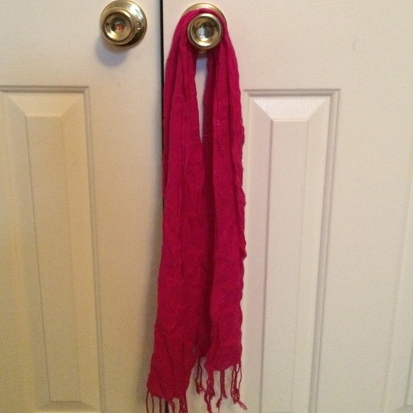 Skarf that has been worn a couple times😁