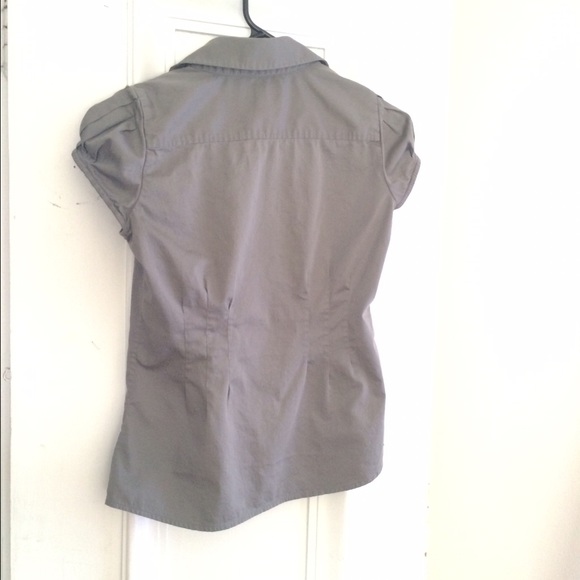 BANANA REPUBLIC gray fitted button down top - Picture 4 of 4
