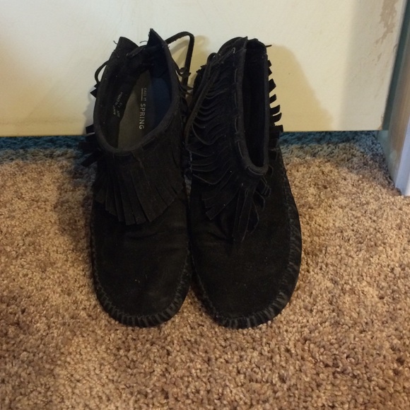 Ankle moccasin booties