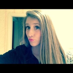 Meet your Posher, Hannah