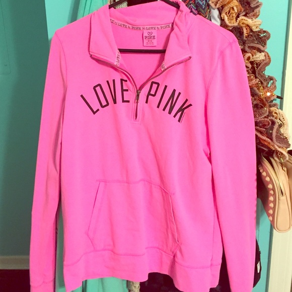 PINK yoga half zip!