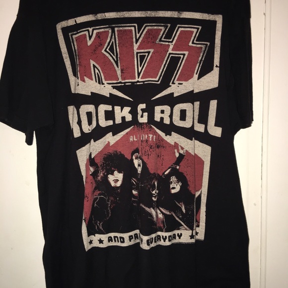 Men's Kiss shirt