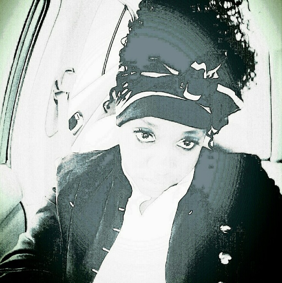 Meet your Posher, Kimaly - Picture 1 of 1