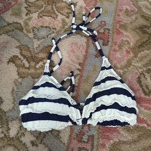 Xhilaration string bikini top