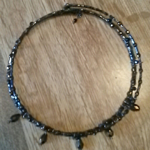 Choker necklace