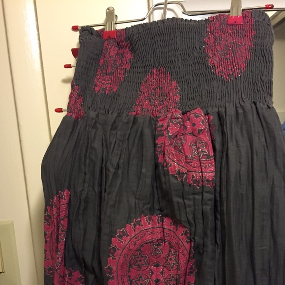 Beautiful gray and pink design maxi dress small