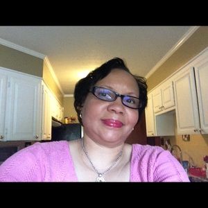 Meet your Posher, Arnetha